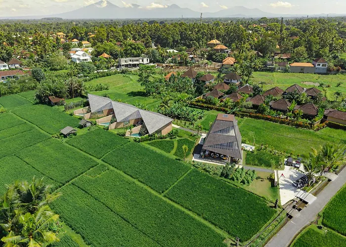 Terra Sayan Villa *